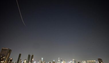 Strikes hit Iran and Tehran targets Israel and Gulf states amid mixed signals over talks to end war – Sun Sentinel