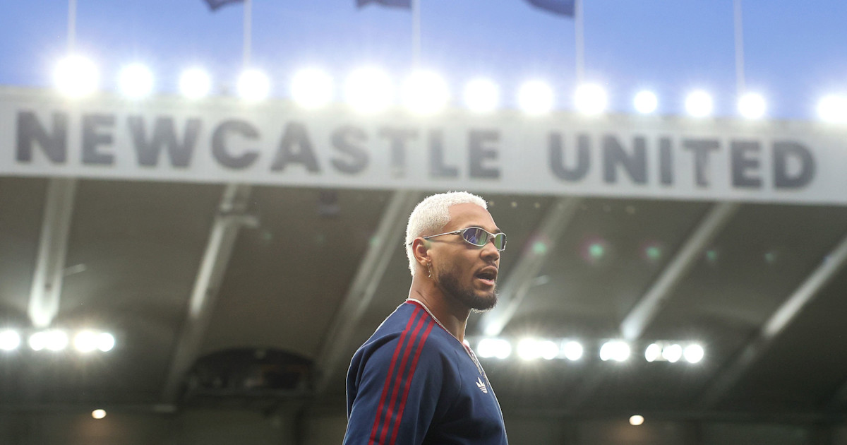 Confirmed line-up: Gordon misses out through illness as...