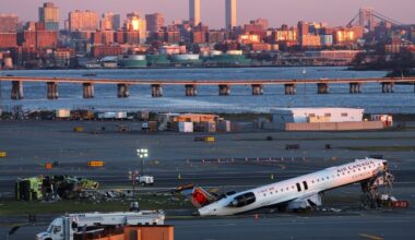 U.S. officials looking at staffing, fatigue and communication failures after Air Canada crash