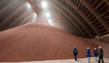 Iran conflict drives up fertilizer costs during busy planting season