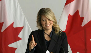 Canada Ties $20 Billion Submarine Deal to a Korean Auto Plant Demand