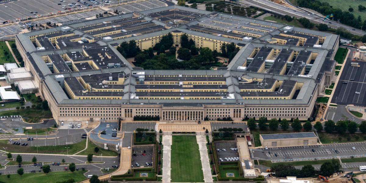 Pentagon officials weigh deployment of airborne troops for Iran War