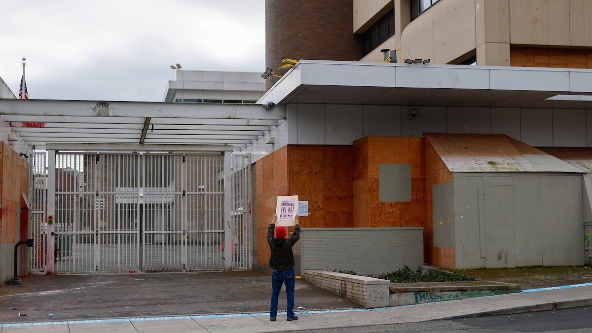 After months of teargassing outside Portland ICE building, protesters take feds to court - Oregon Public Broadcasting - OPB