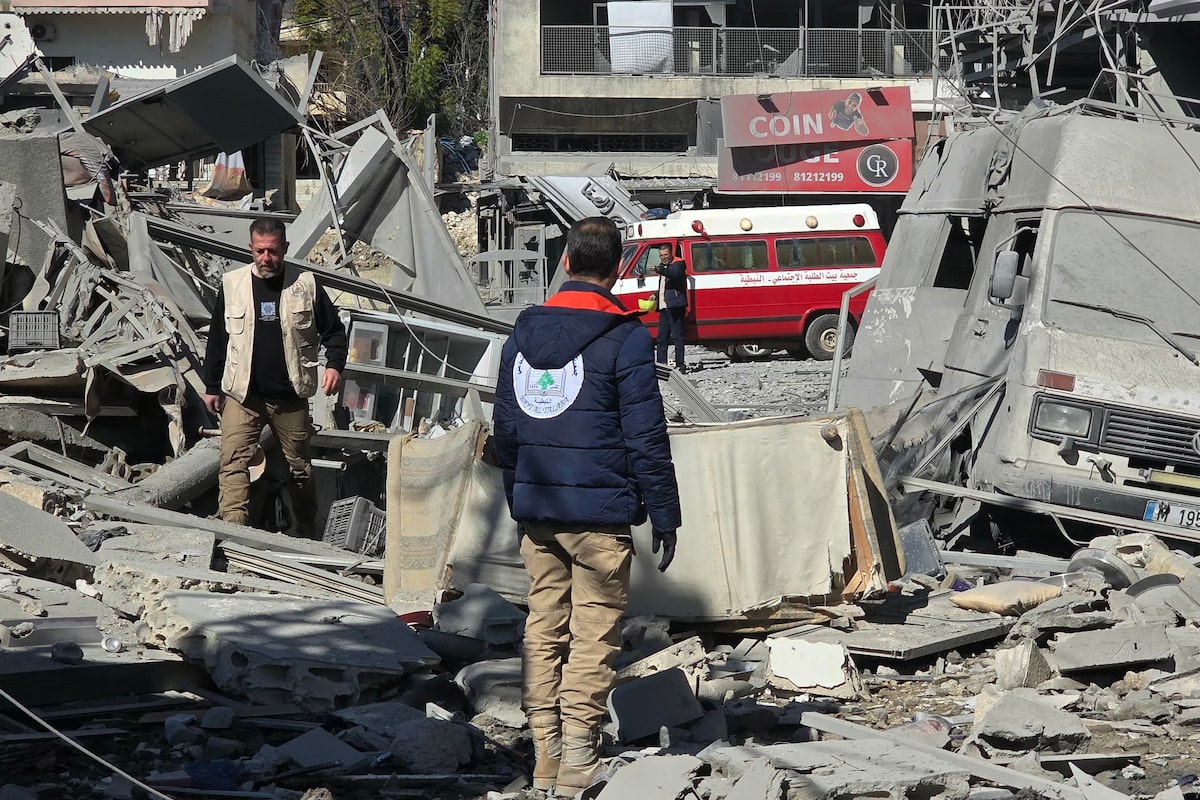 Live updates: Iran launches missiles at Israel, U.S. bases as new Israeli strikes hit Lebanon