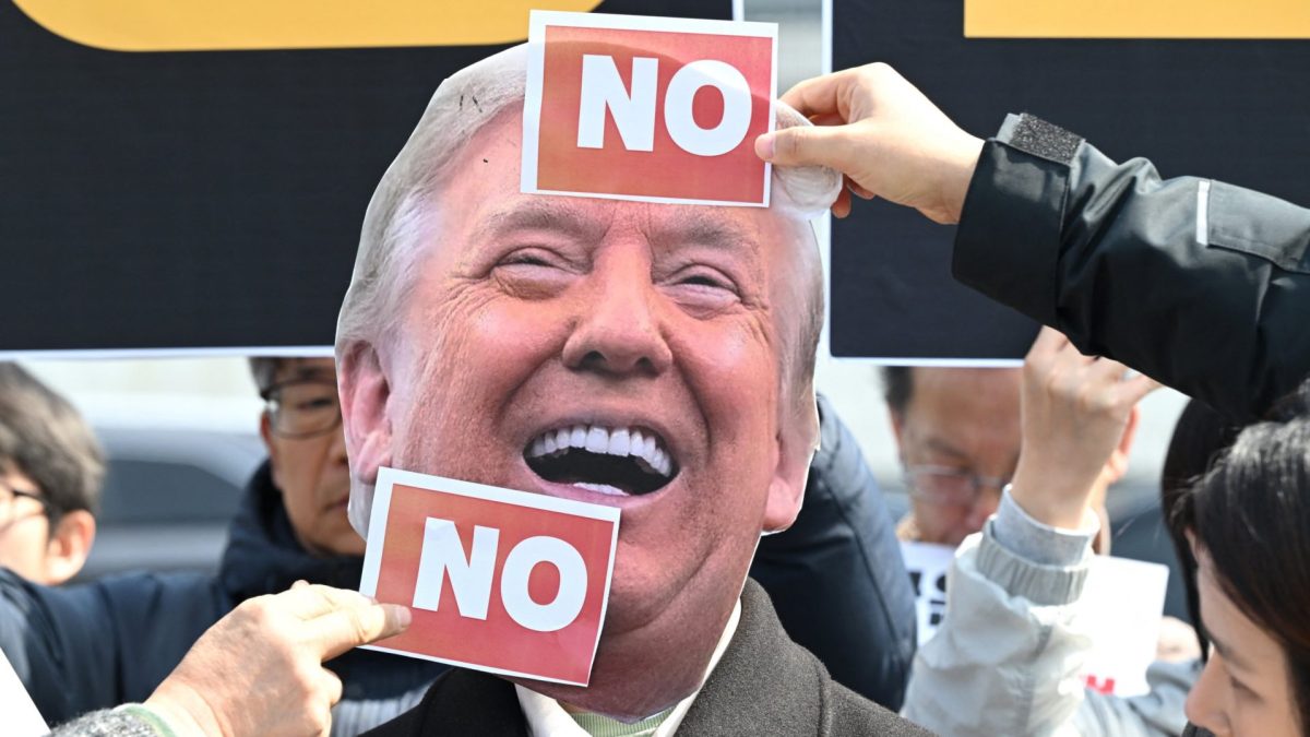 Trump's flawed Iran plan is finally being exposed