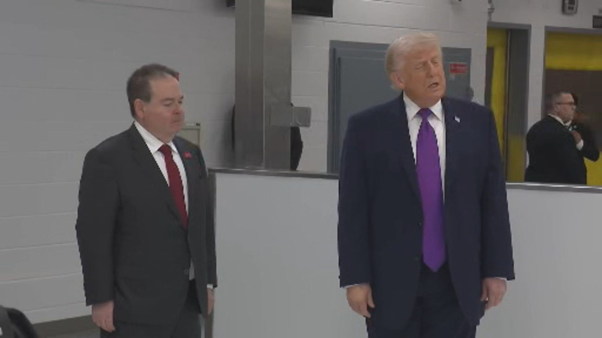 Click to play video: '‘Iraq should’ve been the lesson,’ when it comes to toppling leaders'