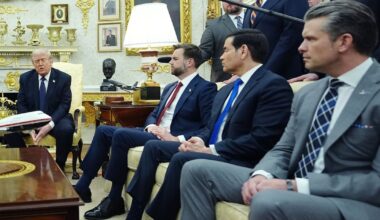 Male shoe anxiety hits the Oval Office - CTV News