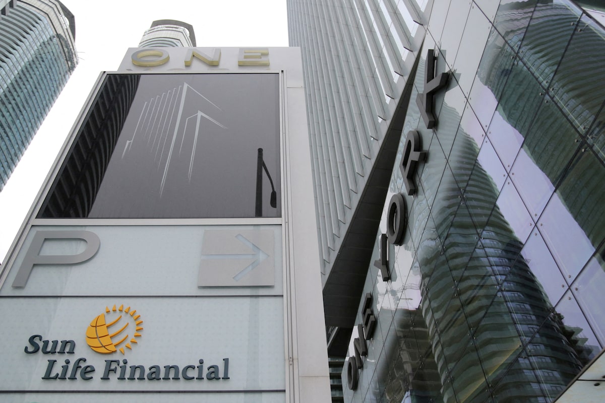 Sun Life to pay almost $3-billion for stakes in private credit and real estate management firms