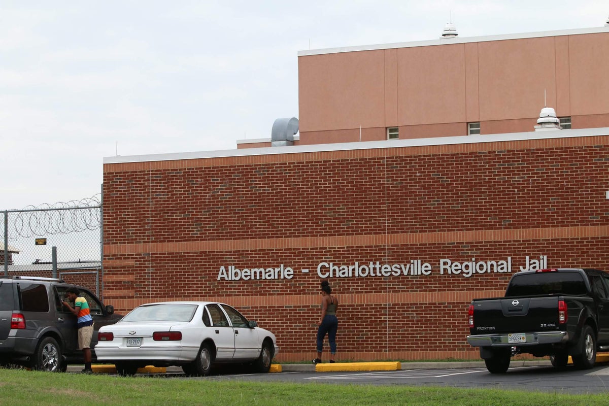 Quadruple amputee cornhole professional jailed on murder charges