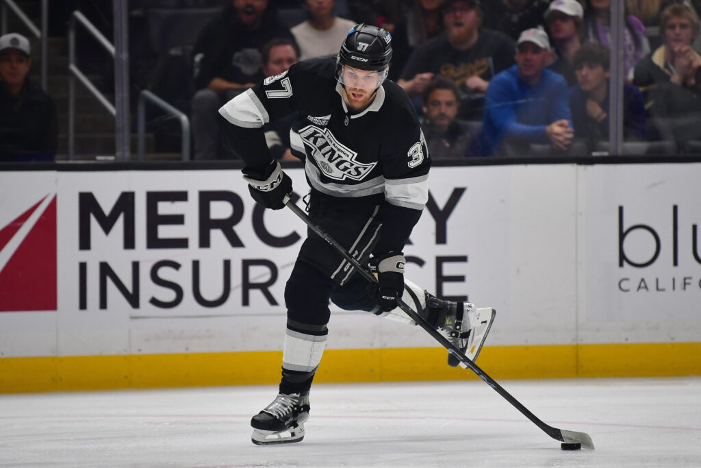 Kings Trade Warren Foegele To Senators – Pro Hockey Rumors