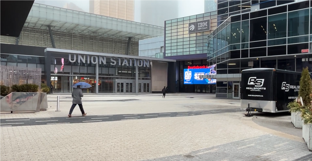 Man stabbed at Union Station, suspect in custody