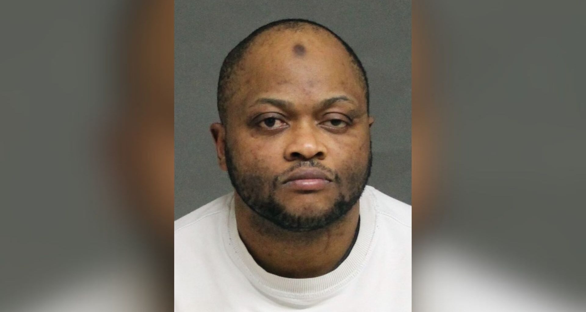 Toronto man, 47, wanted for forcible confinement and assault