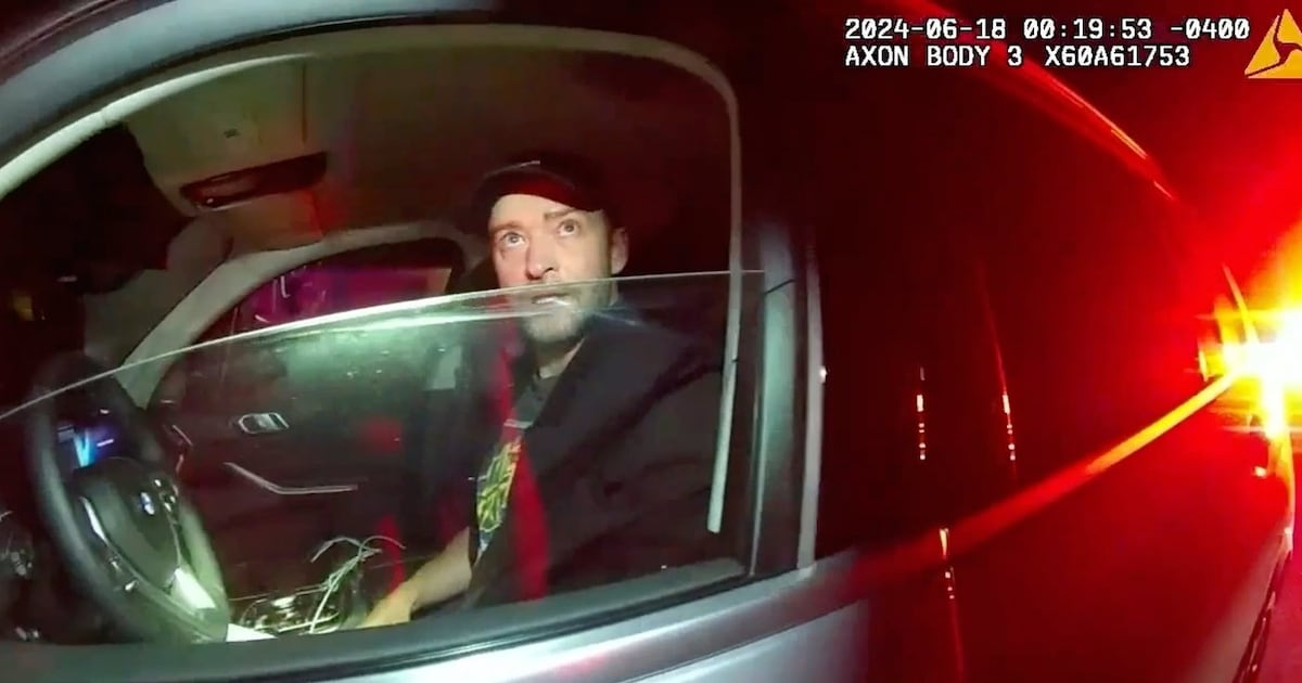 Police video of Justin Timberlake's 2024 drunken driving arrest released - CTV News