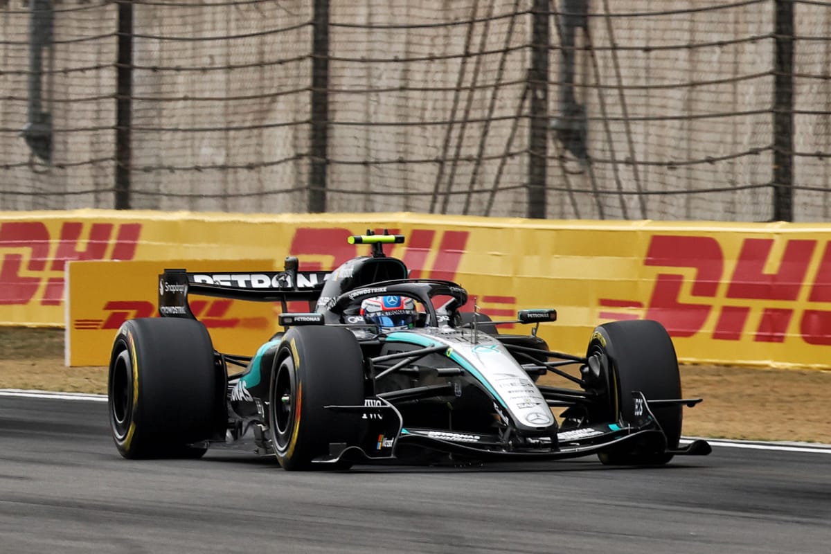 Mysterious Mercedes front wing behaviour explained