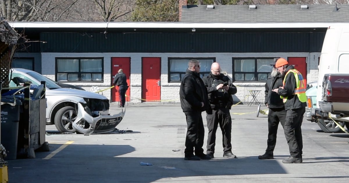 Halton police officer shoots at man in Burlington