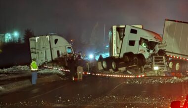 Fatal crash closes Hwy. 11 from Cochrane to Hearst