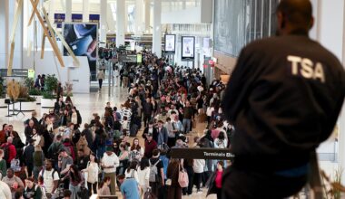 DHS shutdown drags into 40th day as TSA agents go unpaid