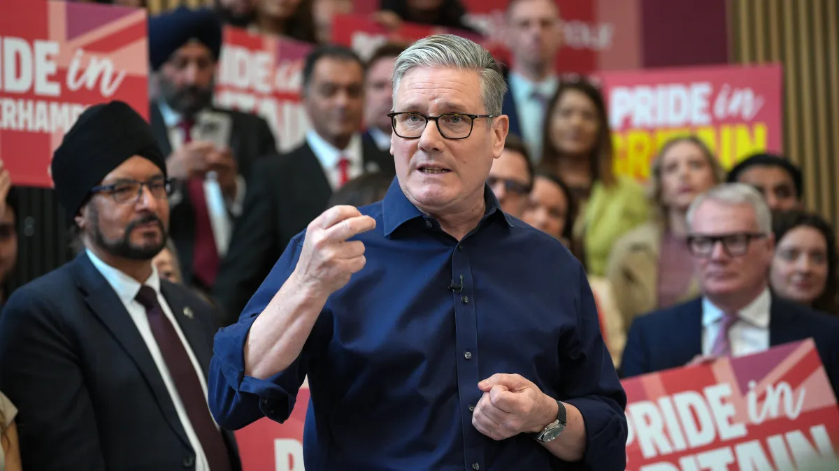 Starmer gives doctors 48 hours to halt strikes or lose jobs deal