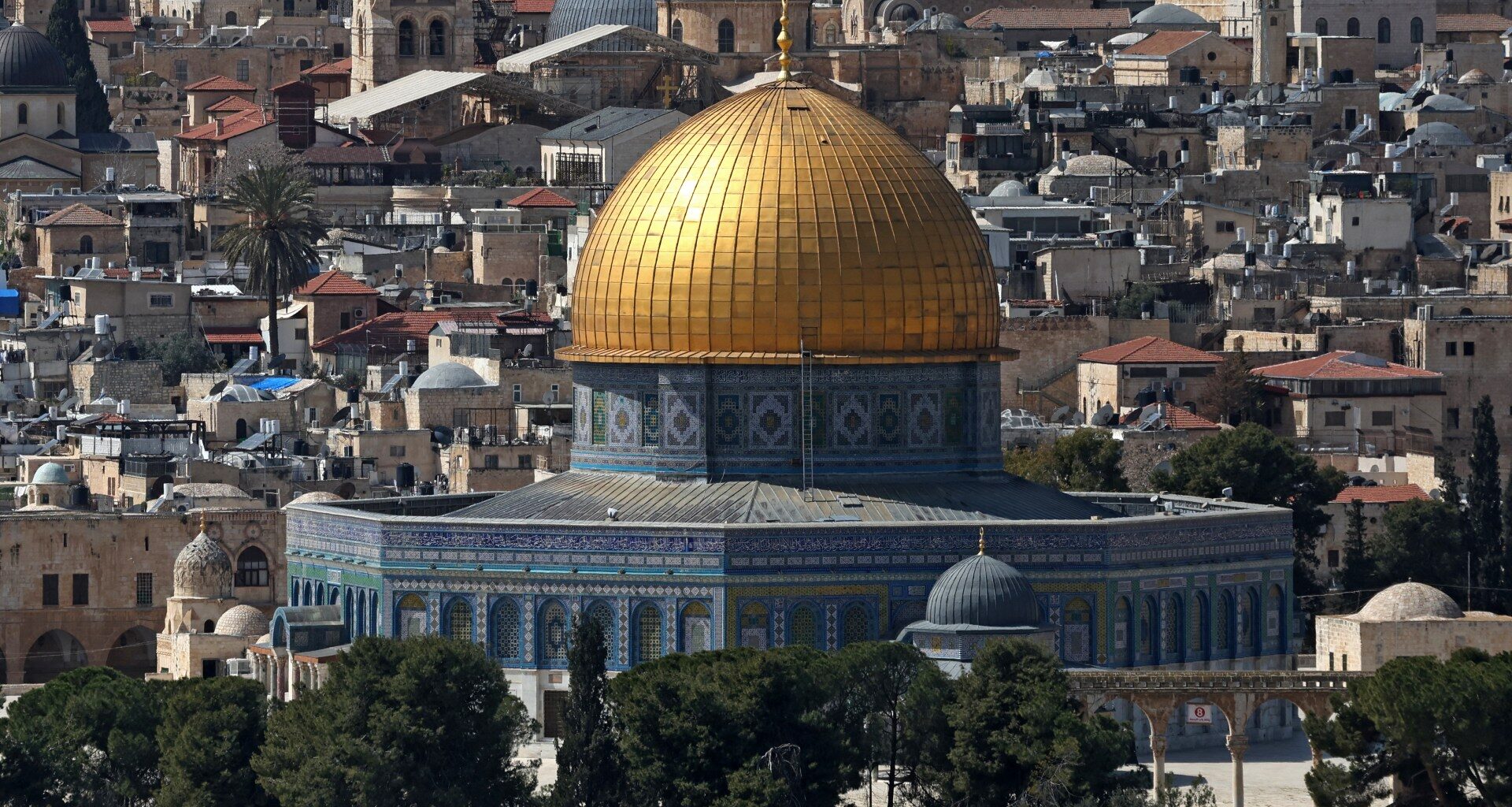 Eight Arab, Islamic countries condemn Israeli closure of Al-Aqsa Mosque | Israel-Palestine conflict News