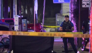 At least 2 killed in Austin, Texas bar shooting; FBI probes "potential nexus to terrorism"