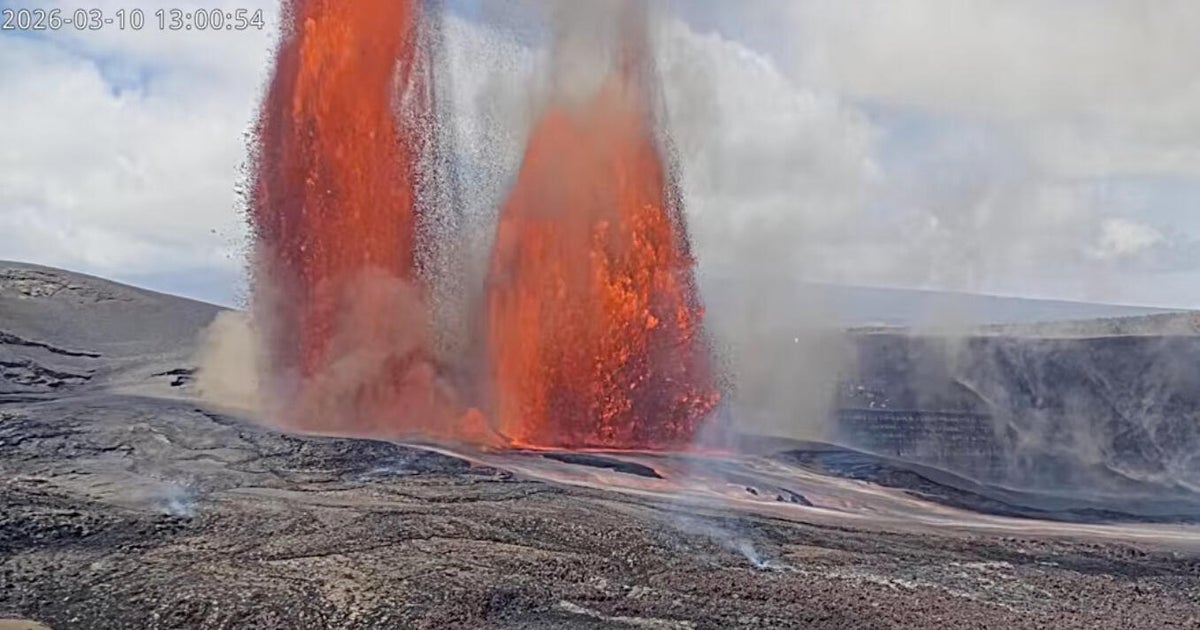 Hawaii's Kilauea volcano eruptions shoot fountains of lava 1,000 feet in the air, triggering ash warnings