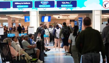 TSA PreCheck Touchless ID can save you time as airport lines get longer. Here's how to sign up.
