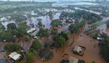 Hawaii dam at risk of ‘imminent’ failure as catastrophic flash flooding hits Oahu