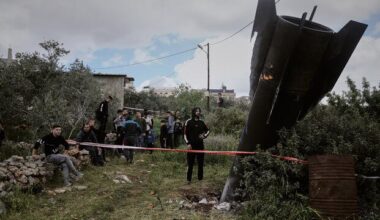 Iran Hits Israel, Gulf States as Trump Claims Talks With Tehran