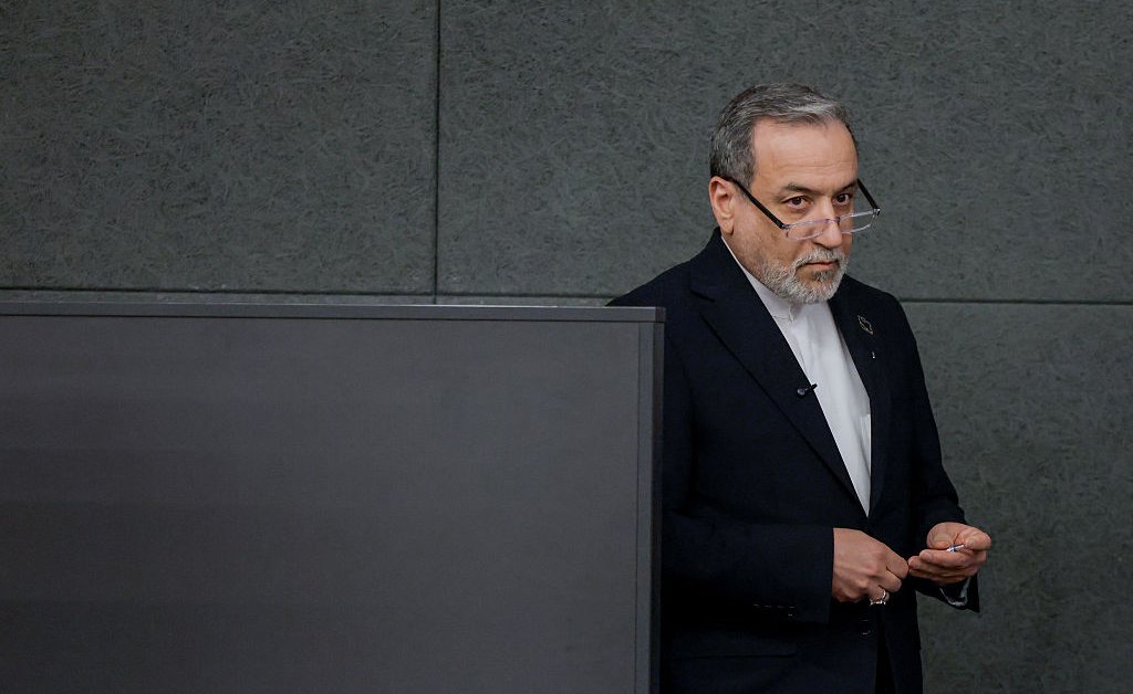 Iran Ready for U.S. Ground Invasion: FM