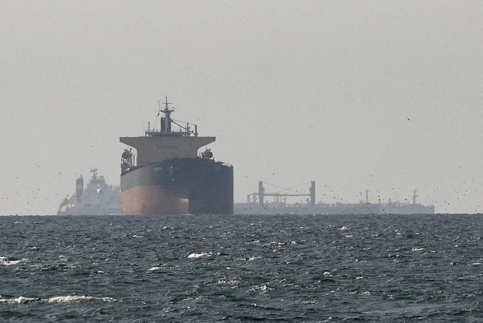Cargo ships in the Gulf, near the Strait of Hormuz. / Stringer/REUTERS
