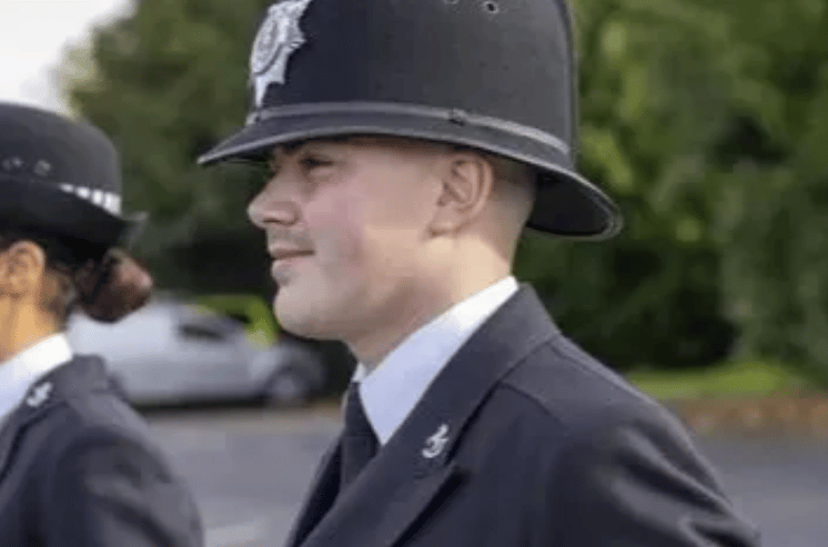 Hero police officer, 27, dies after horror crash while racing to 999 call as colleague fights for life - London Evening Standard