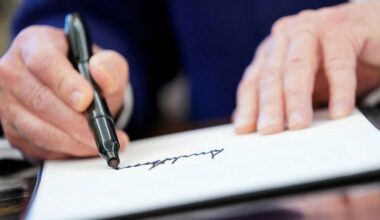 Trump’s signature will soon appear on US dollar bills, a first for a sitting president