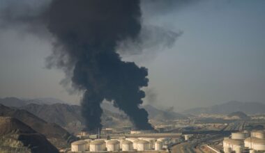 Gulf countries report new attacks after Iran warns major UAE ports to evacuate :: WRAL.com