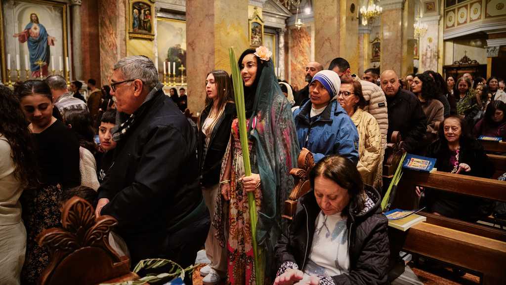 Israeli police prevent Catholics from Palm Sunday Mass