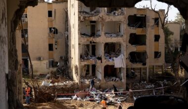 Iranian missiles hit southern Israel in major escalation of war