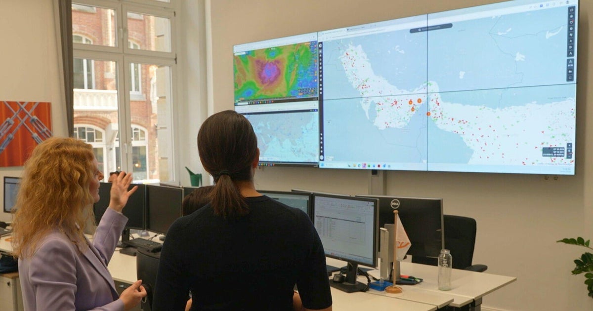 Capt. Silke Lehmköster and Cecilia Vega