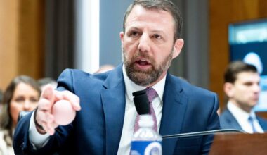 Markwayne Mullin was 'huge problem' on Intel panel with constant push to go 'tactical'