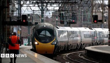 An Avanti West Coast train entering Glasgow Central Station.