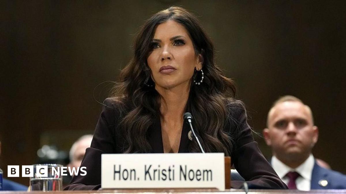 Screengrab from video showing several officers restraining Alex. Has a Verify branded blue border.