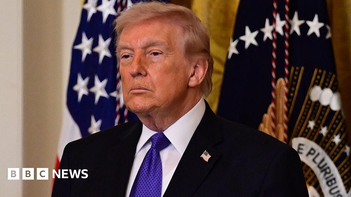 Trump in Mar-a-Lago war room