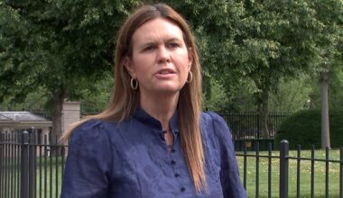 Gov. Sarah Huckabee Sanders asked to leave from Little Rock restaurant | Here's what we know