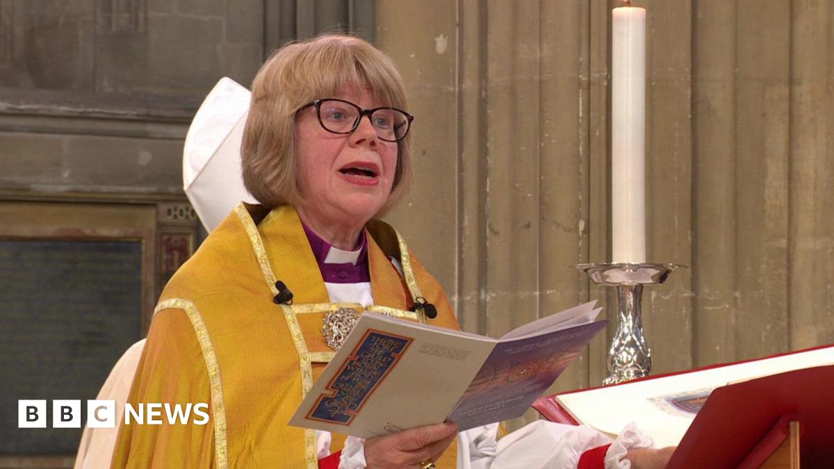 Dame Sarah Mullally being installed as archbishop with William and Catherine among guests - live updates