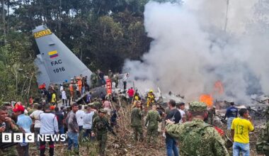 A map of Colombia shows the airport in Puerto Leguízamo, near the border with Peru.