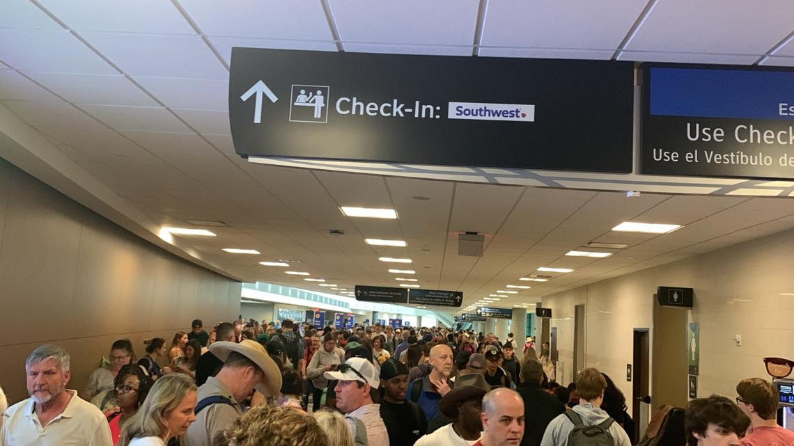 Hobby Airport reports 3-hour or more wait times to get through security checkpoint amid spring break travel
