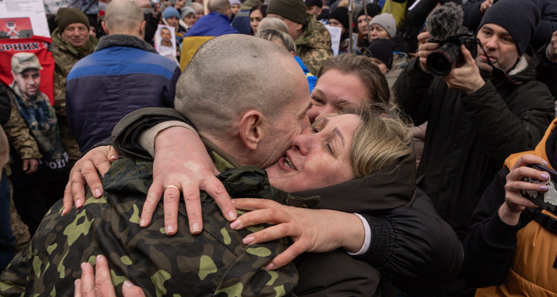 Ukraine, Russia free 200 POWs each in latest swap amid stalled peace talks | Russia-Ukraine war News