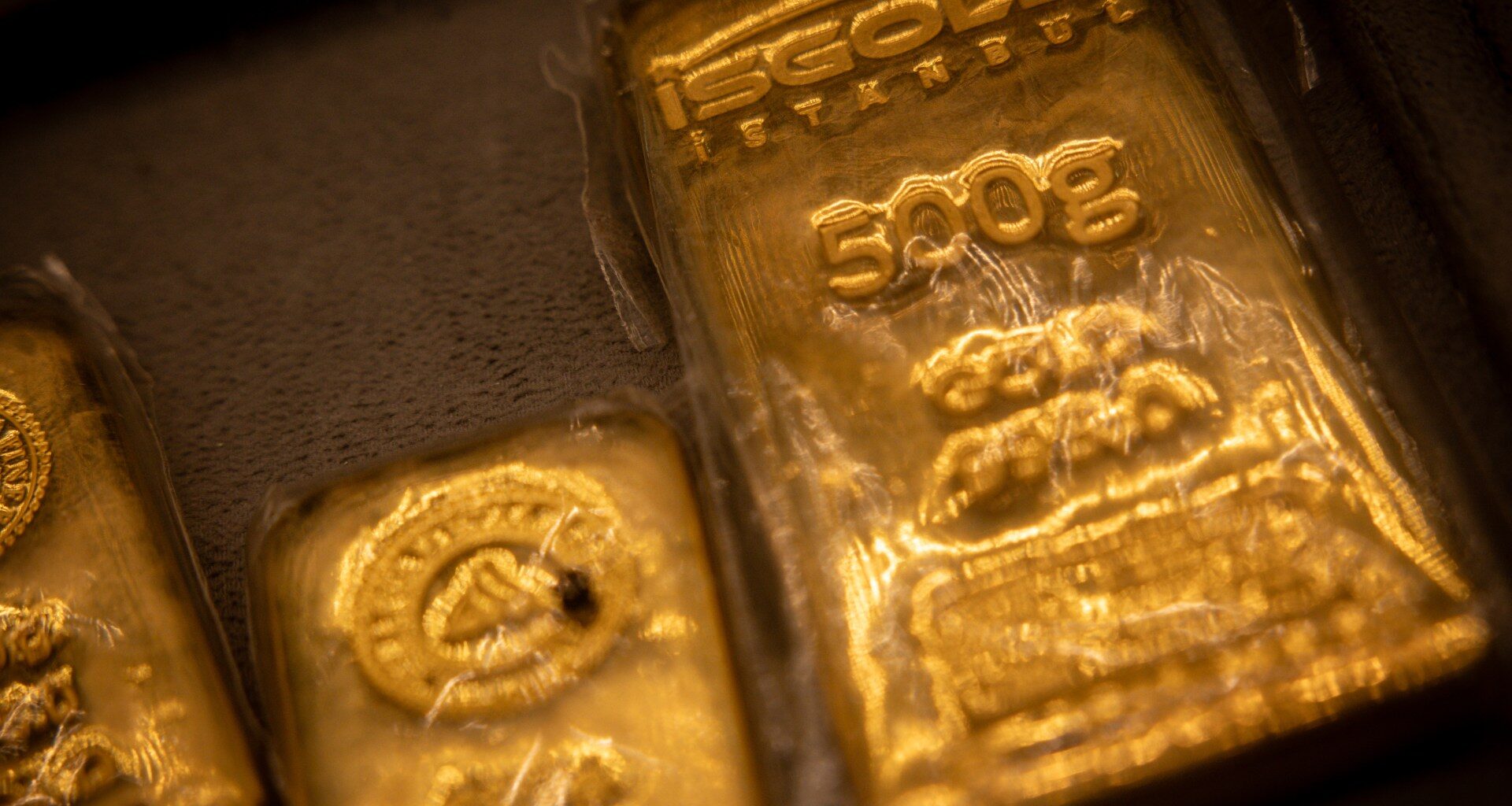 Why aren’t gold prices rising, despite Iran war uncertainty? | Business and Economy News
