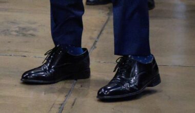 Male shoe anxiety hits the Oval Office