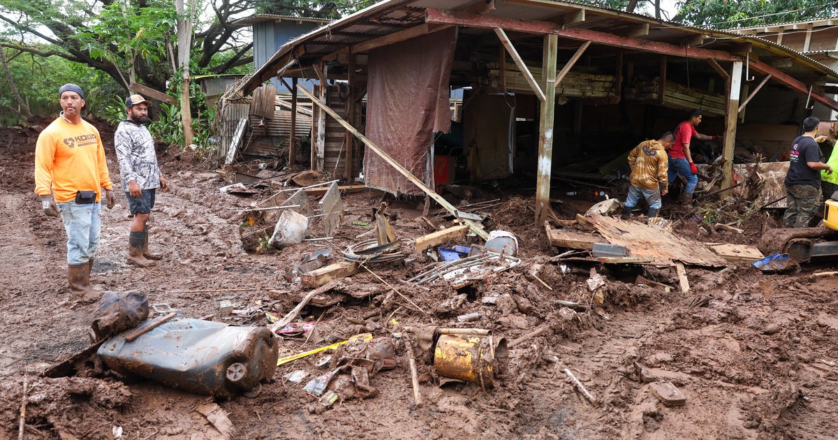 Worst Hawaii flooding in 20 years leaves some homes in mud as recovery begins: "We lost everything"