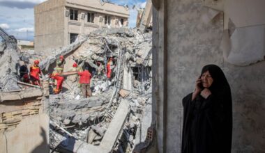 Iran threatens to ‘rain fire’ on US troops as possible ground war looms