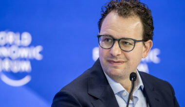 Anthropic chief back in talks with Pentagon about AI deal